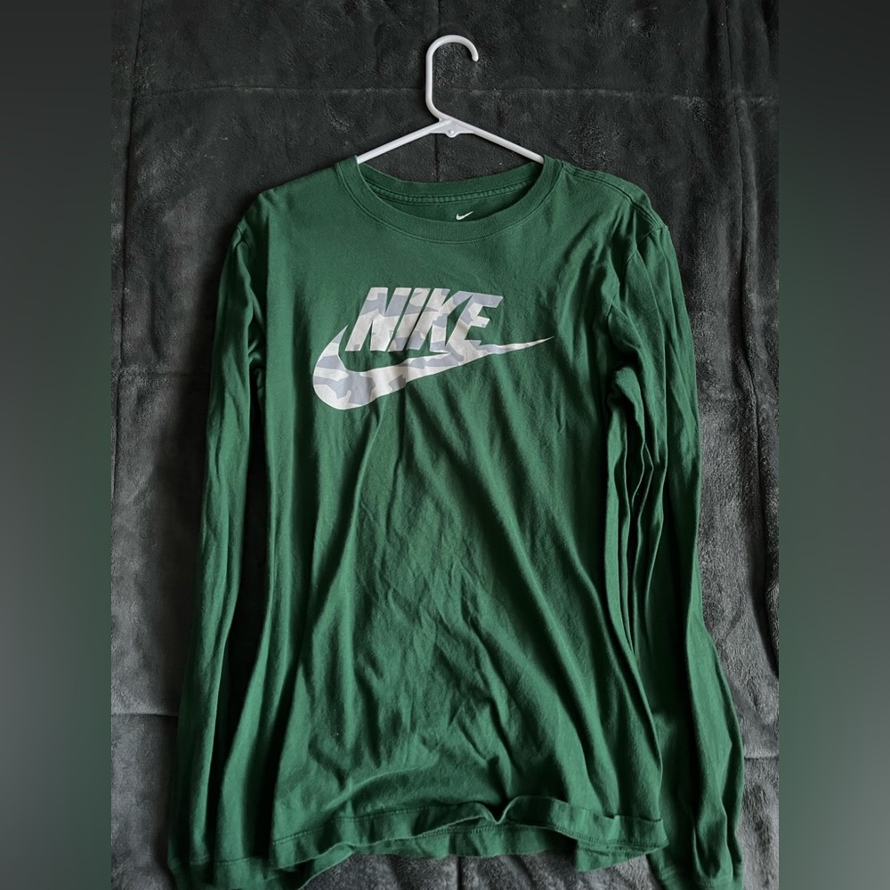Nike long sleeved shirt